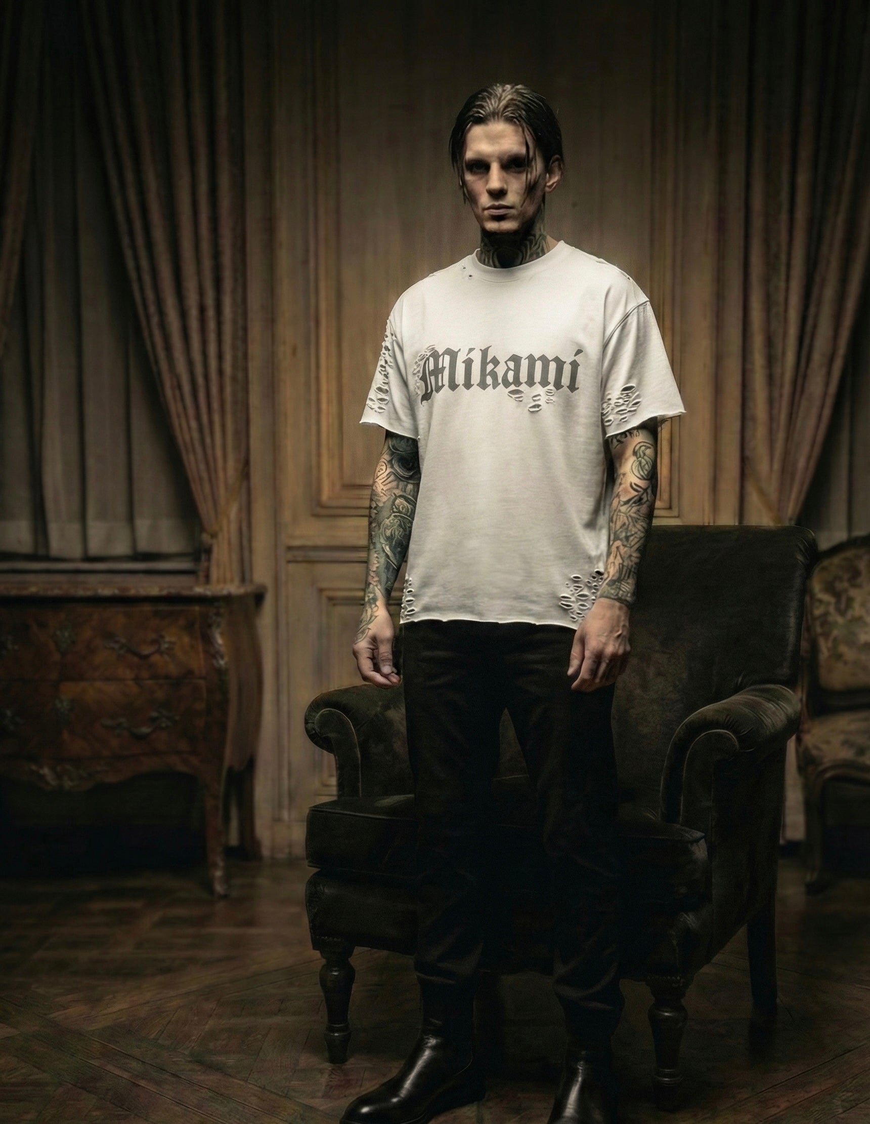 MIKAMI – DISTRESSED LOGO TEE (OFF-WHITE)