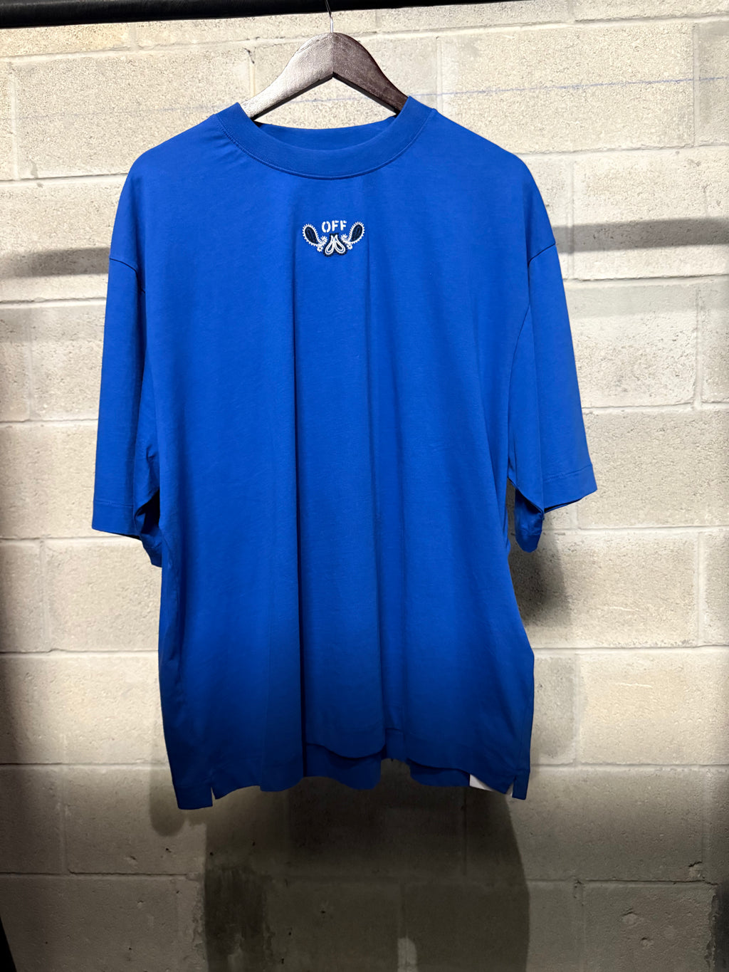 Off-White “Bow Logo” Tee – Size XL