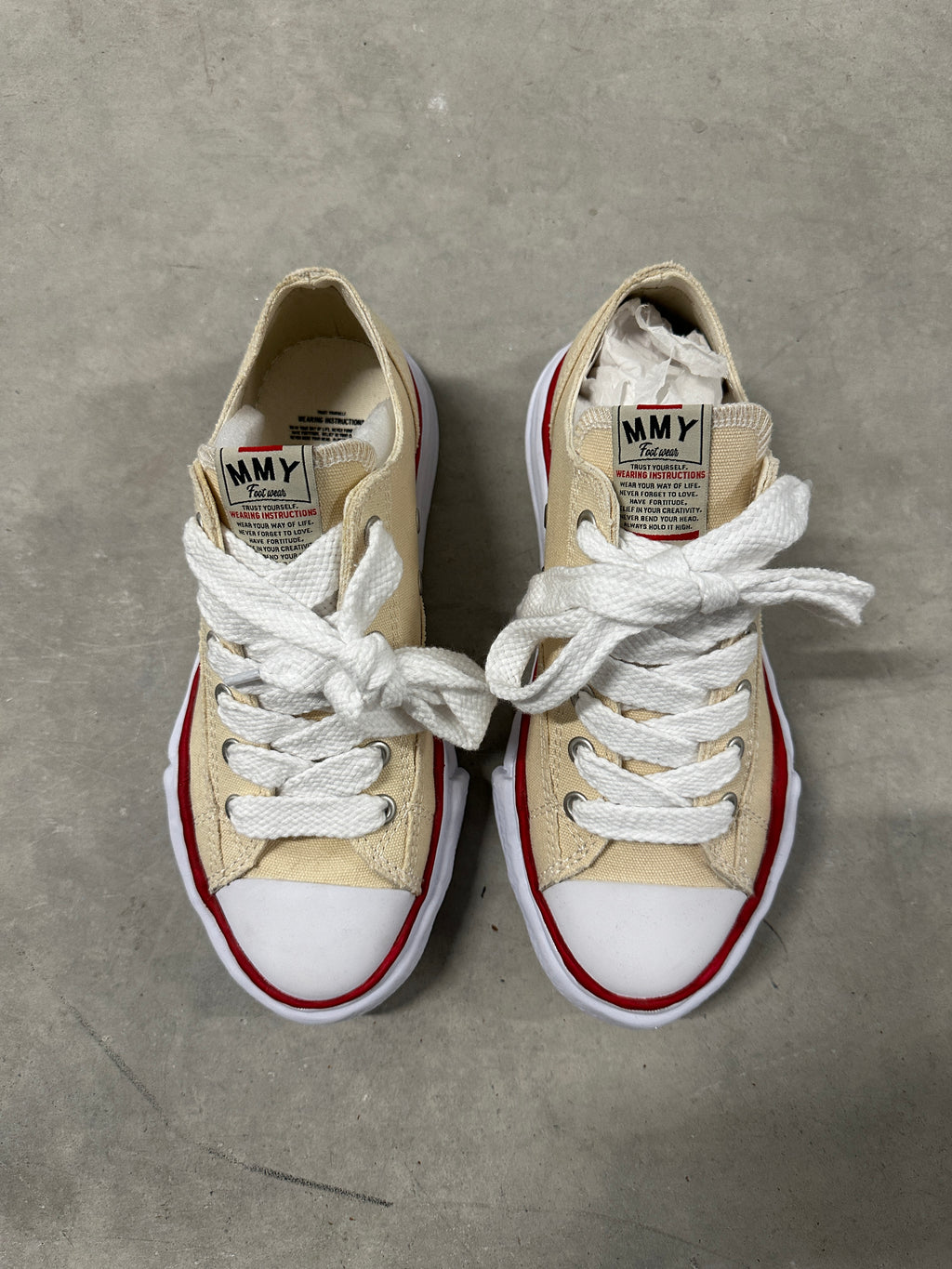 Maison Mihara Yasuhiro Blakey Low "Beige/Red" – Size 40