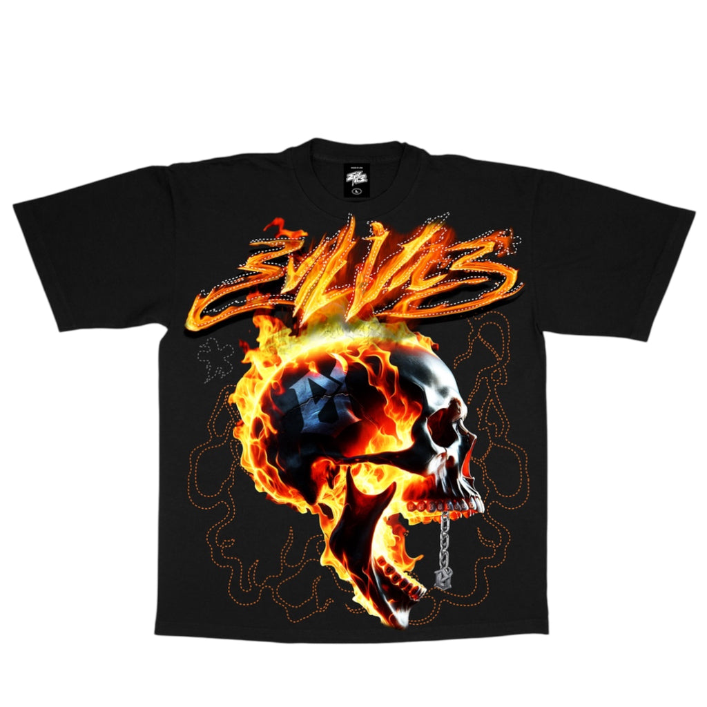 Evil Lives Flame Skull Set – T-shirt (Black)